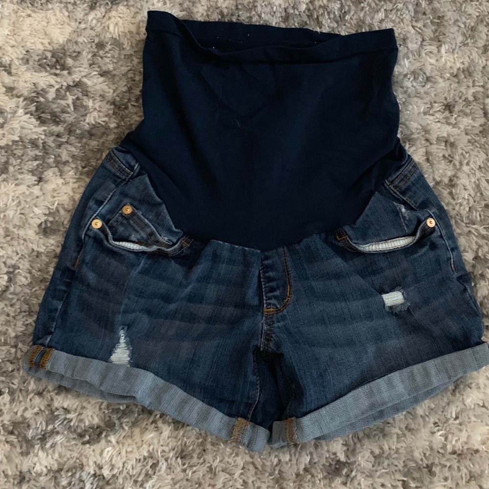 Maternity shorts and jegging set
